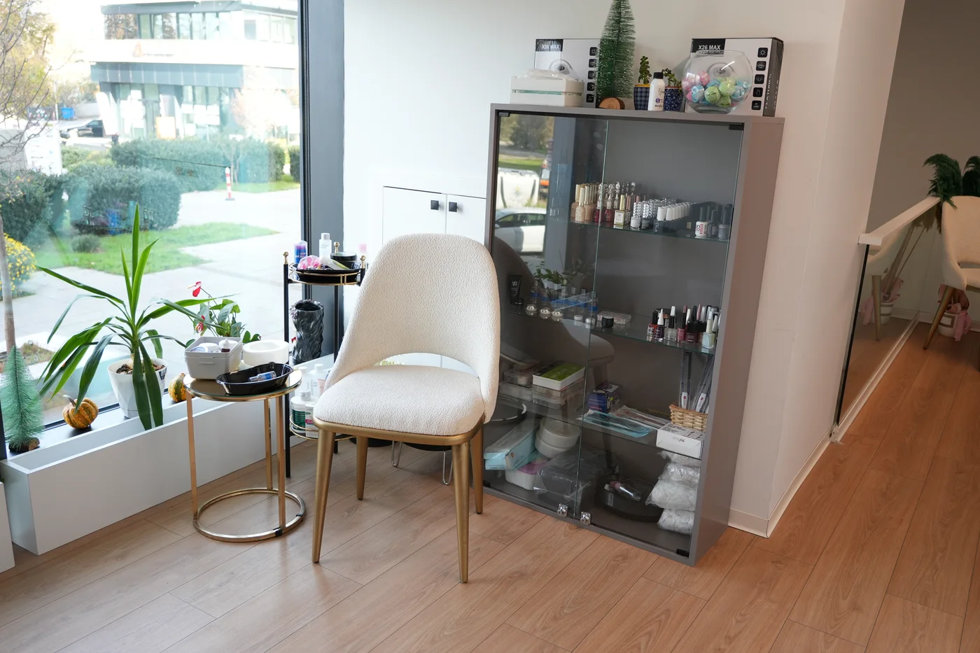 Medikal el-ayak bakımı, protez tırnak ve nail art atölyemiz